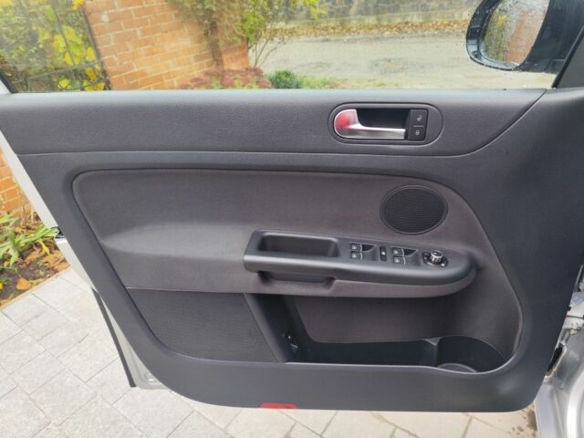 Сірий Фольксваген Golf Plus, об'ємом двигуна 1.4 л та пробігом 193 тис. км за 7200 $, фото 11 на Automoto.ua