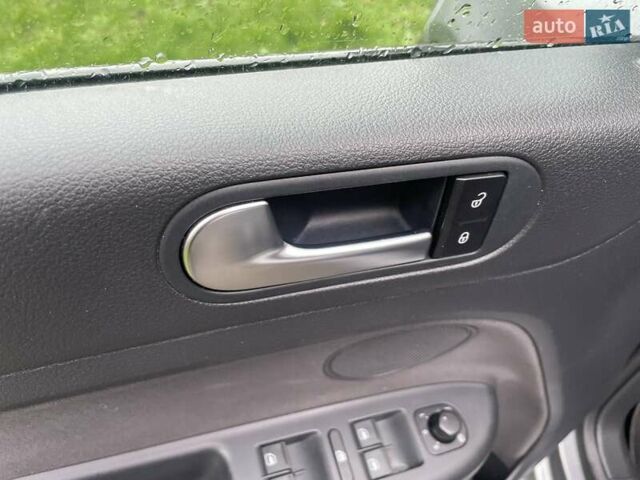 Серый Фольксваген Гольф Плюс, объемом двигателя 1.4 л и пробегом 190 тыс. км за 8950 $, фото 13 на Automoto.ua