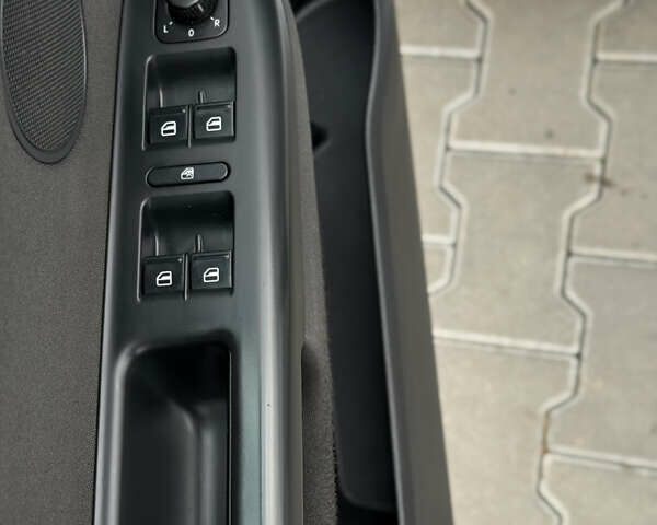 Сірий Фольксваген Golf Plus, об'ємом двигуна 1.4 л та пробігом 171 тис. км за 9200 $, фото 40 на Automoto.ua