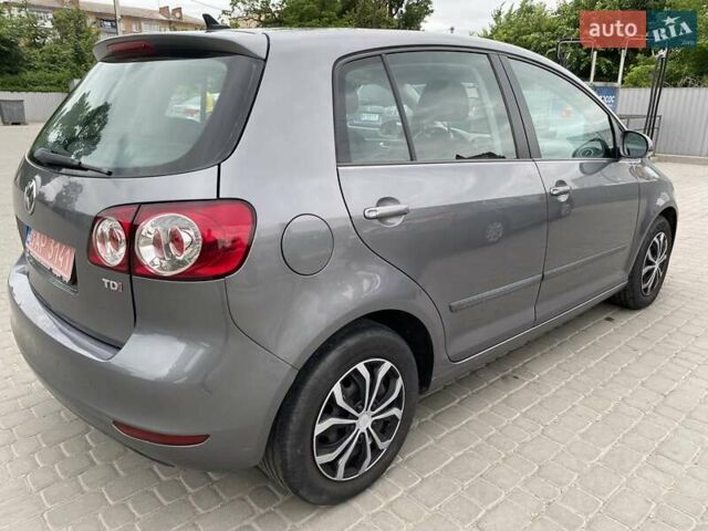 Серый Фольксваген Гольф Плюс, объемом двигателя 1.6 л и пробегом 219 тыс. км за 8199 $, фото 6 на Automoto.ua