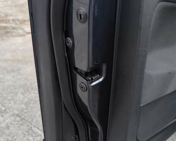 Серый Фольксваген Гольф Плюс, объемом двигателя 1.4 л и пробегом 205 тыс. км за 8750 $, фото 9 на Automoto.ua