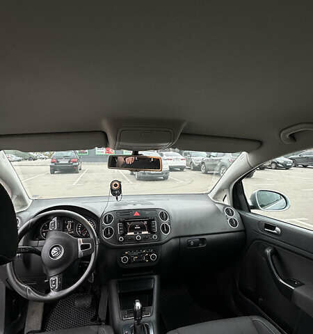 Серый Фольксваген Гольф Плюс, объемом двигателя 1.6 л и пробегом 341 тыс. км за 7200 $, фото 4 на Automoto.ua