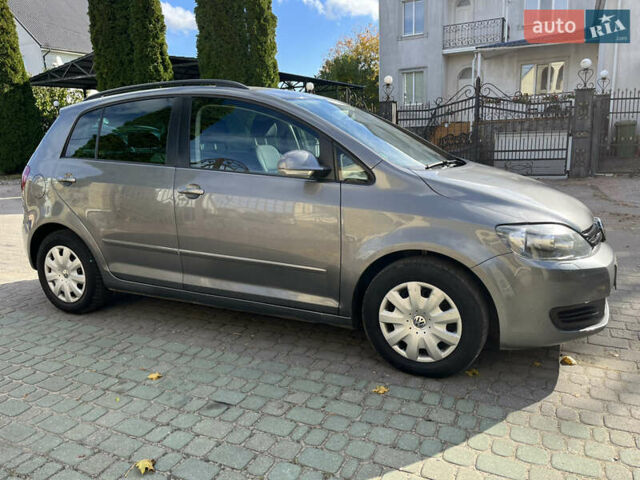 Фольксваген Гольф Плюс 2011 в Луцке на Automoto.ua Серый Фольксваген Гольф Плюс, объемом двигателя 1.6 л и пробегом 237 тыс. км за 7900 $, фото 6 на Automoto.ua