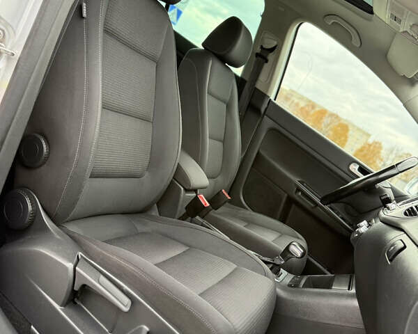 Сірий Фольксваген Golf Plus, об'ємом двигуна 1.4 л та пробігом 171 тис. км за 9200 $, фото 87 на Automoto.ua