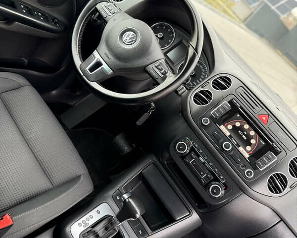 Сірий Фольксваген Golf Plus, об'ємом двигуна 1.4 л та пробігом 171 тис. км за 9200 $, фото 95 на Automoto.ua