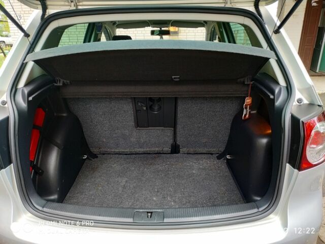 Сірий Фольксваген Golf Plus, об'ємом двигуна 0 л та пробігом 264 тис. км за 8000 $, фото 4 на Automoto.ua