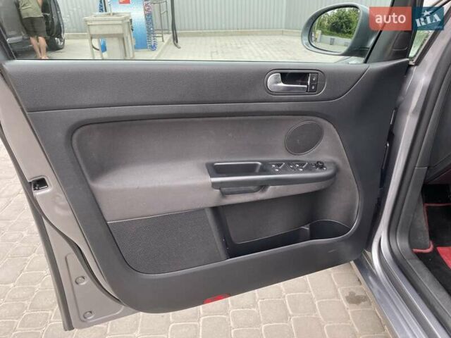 Серый Фольксваген Гольф Плюс, объемом двигателя 1.6 л и пробегом 219 тыс. км за 8199 $, фото 9 на Automoto.ua