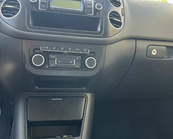 Фольксваген Гольф Плюс 2011 в Луцке на Automoto.ua Серый Фольксваген Гольф Плюс, объемом двигателя 1.6 л и пробегом 237 тыс. км за 7900 $, фото 24 на Automoto.ua