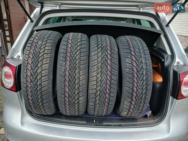 Серый Фольксваген Гольф Плюс, объемом двигателя 1.4 л и пробегом 156 тыс. км за 9500 $, фото 50 на Automoto.ua