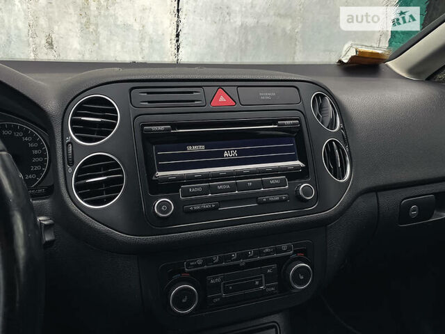 Серый Фольксваген Гольф Плюс, объемом двигателя 1.4 л и пробегом 146 тыс. км за 8200 $, фото 16 на Automoto.ua