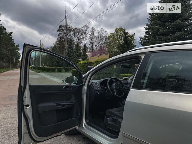 Серый Фольксваген Гольф Плюс, объемом двигателя 1.4 л и пробегом 146 тыс. км за 8200 $, фото 10 на Automoto.ua