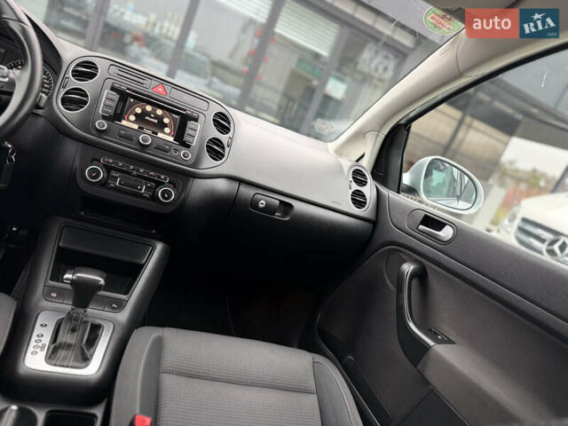 Серый Фольксваген Гольф Плюс, объемом двигателя 1.4 л и пробегом 171 тыс. км за 8800 $, фото 38 на Automoto.ua