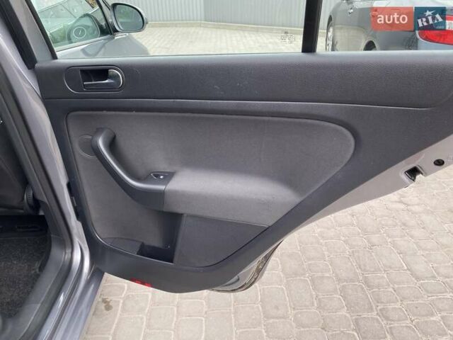 Серый Фольксваген Гольф Плюс, объемом двигателя 1.6 л и пробегом 219 тыс. км за 8199 $, фото 15 на Automoto.ua