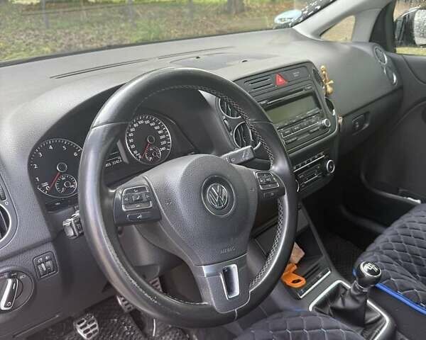 Серый Фольксваген Гольф Плюс, объемом двигателя 1.4 л и пробегом 212 тыс. км за 7000 $, фото 2 на Automoto.ua