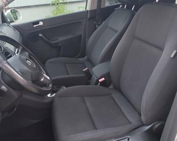 Сірий Фольксваген Golf Plus, об'ємом двигуна 1.4 л та пробігом 151 тис. км за 7900 $, фото 12 на Automoto.ua