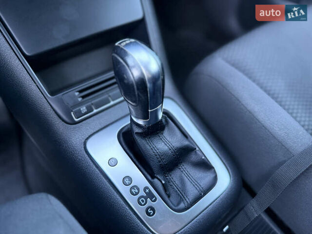 Серый Фольксваген Гольф Плюс, объемом двигателя 1.6 л и пробегом 360 тыс. км за 7800 $, фото 24 на Automoto.ua