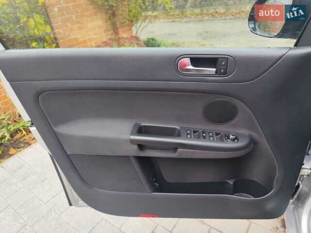 Серый Фольксваген Гольф Плюс, объемом двигателя 1.4 л и пробегом 193 тыс. км за 7200 $, фото 11 на Automoto.ua
