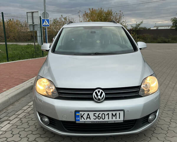 Серый Фольксваген Гольф Плюс, объемом двигателя 1.6 л и пробегом 340 тыс. км за 7500 $, фото 2 на Automoto.ua