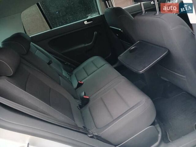 Серый Фольксваген Гольф Плюс, объемом двигателя 1.4 л и пробегом 156 тыс. км за 9500 $, фото 22 на Automoto.ua