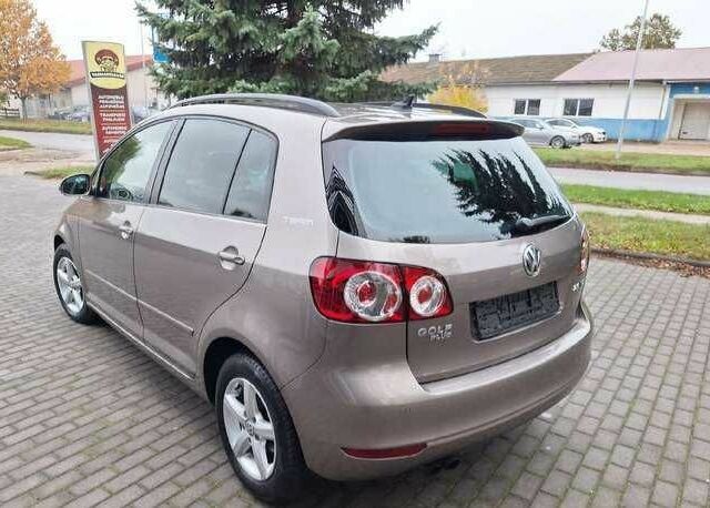 Серый Фольксваген Гольф Плюс, объемом двигателя 2 л и пробегом 280 тыс. км за 3600 $, фото 5 на Automoto.ua