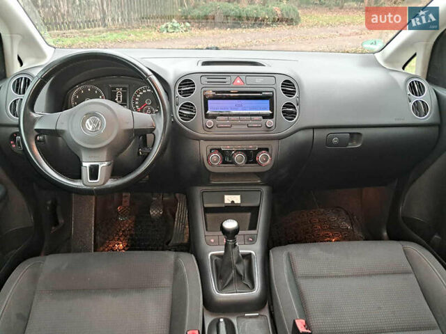 Серый Фольксваген Гольф Плюс, объемом двигателя 1.4 л и пробегом 200 тыс. км за 7300 $, фото 8 на Automoto.ua