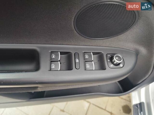 Серый Фольксваген Гольф Плюс, объемом двигателя 1.4 л и пробегом 193 тыс. км за 7200 $, фото 12 на Automoto.ua