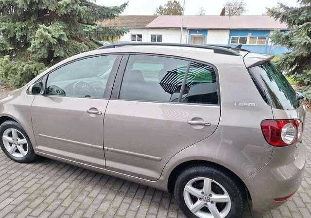 Серый Фольксваген Гольф Плюс, объемом двигателя 2 л и пробегом 280 тыс. км за 3600 $, фото 2 на Automoto.ua