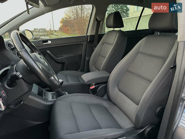 Сірий Фольксваген Golf Plus, об'ємом двигуна 1.4 л та пробігом 228 тис. км за 8999 $, фото 58 на Automoto.ua