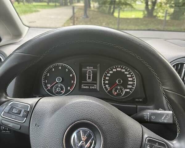 Серый Фольксваген Гольф Плюс, объемом двигателя 1.4 л и пробегом 212 тыс. км за 7000 $, фото 4 на Automoto.ua