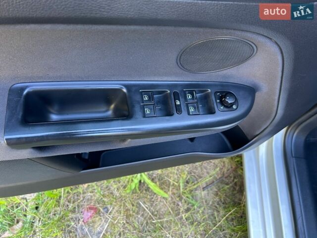 Сірий Фольксваген Golf Plus, об'ємом двигуна 1.39 л та пробігом 154 тис. км за 7900 $, фото 10 на Automoto.ua