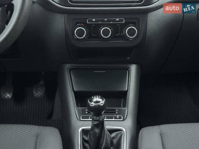 Сірий Фольксваген Golf Plus, об'ємом двигуна 1.6 л та пробігом 260 тис. км за 6850 $, фото 69 на Automoto.ua