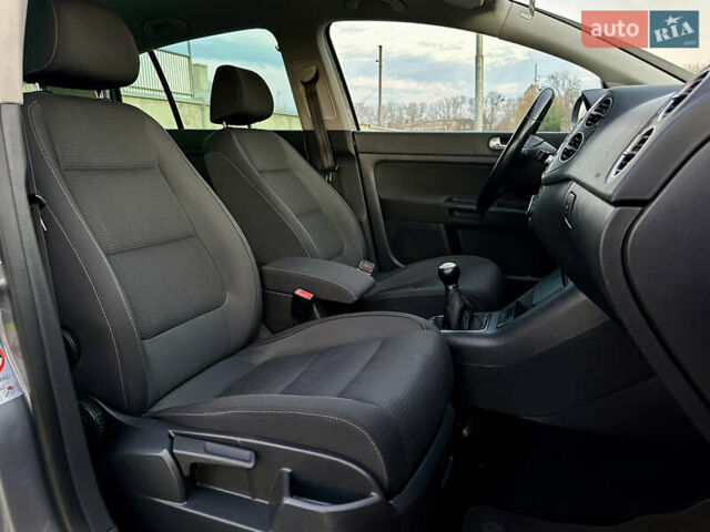 Сірий Фольксваген Golf Plus, об'ємом двигуна 1.4 л та пробігом 228 тис. км за 8999 $, фото 90 на Automoto.ua