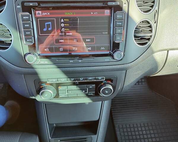 Серый Фольксваген Гольф Плюс, объемом двигателя 1.2 л и пробегом 201 тыс. км за 8299 $, фото 11 на Automoto.ua