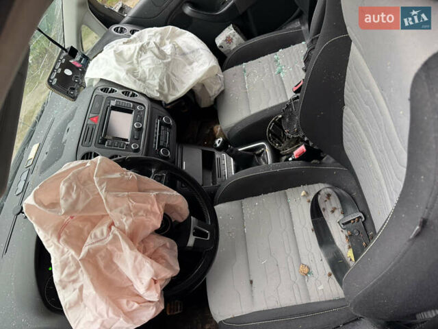 Серый Фольксваген Гольф Плюс, объемом двигателя 1.6 л и пробегом 160 тыс. км за 3700 $, фото 2 на Automoto.ua