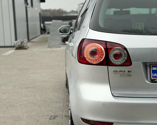 Серый Фольксваген Гольф Плюс, объемом двигателя 1.4 л и пробегом 171 тыс. км за 8800 $, фото 22 на Automoto.ua