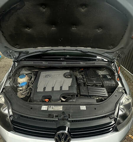 Серый Фольксваген Гольф Плюс, объемом двигателя 1.6 л и пробегом 341 тыс. км за 7200 $, фото 11 на Automoto.ua