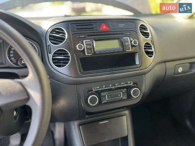 Фольксваген Гольф Плюс 2011 в Луцке на Automoto.ua Серый Фольксваген Гольф Плюс, объемом двигателя 1.6 л и пробегом 237 тыс. км за 7900 $, фото 17 на Automoto.ua