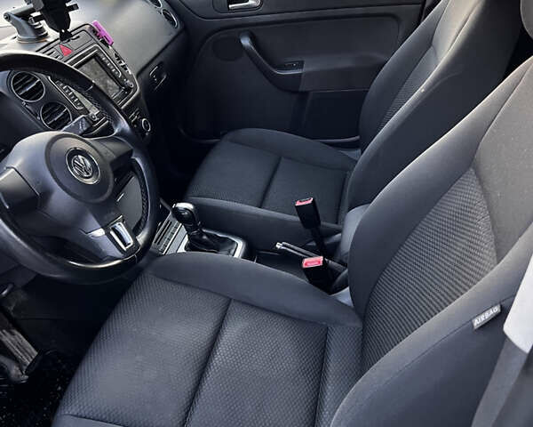 Серый Фольксваген Гольф Плюс, объемом двигателя 1.39 л и пробегом 170 тыс. км за 7500 $, фото 11 на Automoto.ua