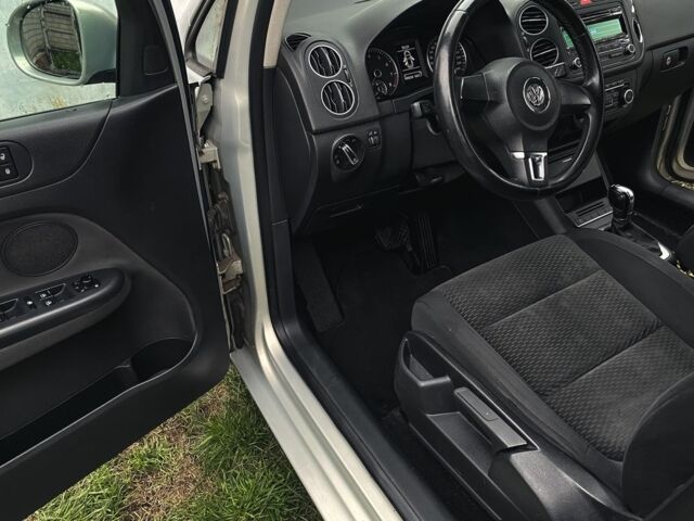 Серый Фольксваген Гольф Плюс, объемом двигателя 1.4 л и пробегом 146 тыс. км за 7200 $, фото 2 на Automoto.ua