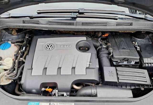 Серый Фольксваген Гольф Плюс, объемом двигателя 2 л и пробегом 280 тыс. км за 3600 $, фото 10 на Automoto.ua