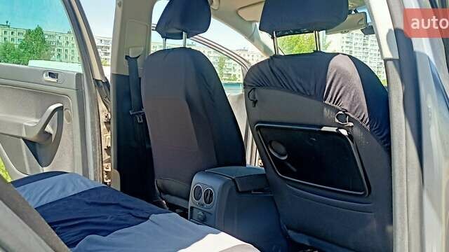 Серый Фольксваген Гольф Плюс, объемом двигателя 1.6 л и пробегом 106 тыс. км за 8600 $, фото 11 на Automoto.ua