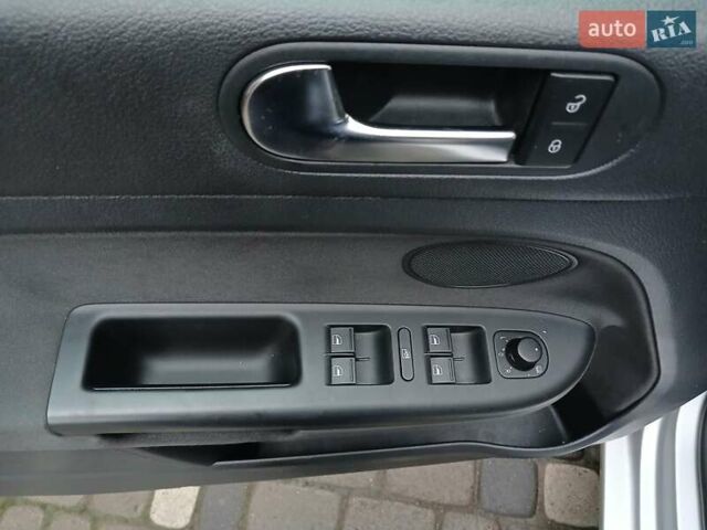 Серый Фольксваген Гольф Плюс, объемом двигателя 1.4 л и пробегом 156 тыс. км за 9500 $, фото 16 на Automoto.ua