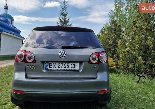 Фольксваген Гольф Плюс 2011 в Житомире на Automoto.ua Серый Фольксваген Гольф Плюс, объемом двигателя 1.6 л и пробегом 280 тыс. км за 7700 $, фото 3 на Automoto.ua