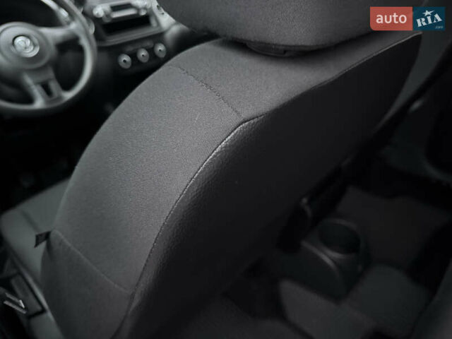 Сірий Фольксваген Golf Plus, об'ємом двигуна 1.6 л та пробігом 260 тис. км за 6850 $, фото 54 на Automoto.ua