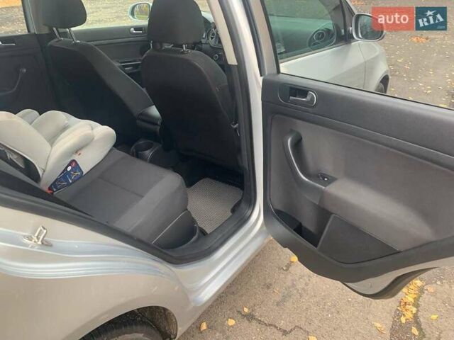 Серый Фольксваген Гольф Плюс, объемом двигателя 1.6 л и пробегом 305 тыс. км за 7600 $, фото 13 на Automoto.ua