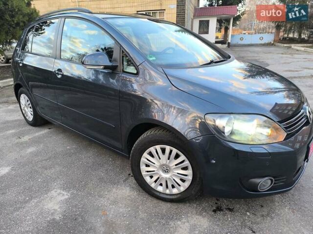 Серый Фольксваген Гольф Плюс, объемом двигателя 1.4 л и пробегом 205 тыс. км за 8750 $, фото 28 на Automoto.ua