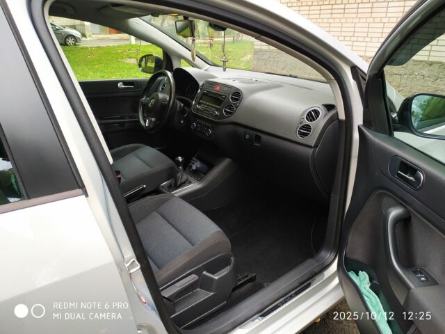 Сірий Фольксваген Golf Plus, об'ємом двигуна 0 л та пробігом 264 тис. км за 8000 $, фото 8 на Automoto.ua