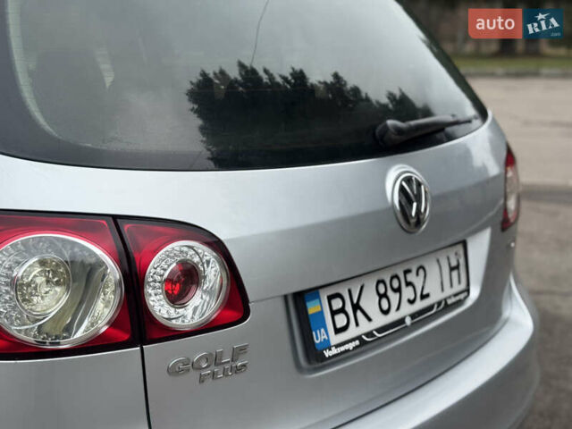 Сірий Фольксваген Golf Plus, об'ємом двигуна 1.6 л та пробігом 260 тис. км за 6850 $, фото 21 на Automoto.ua