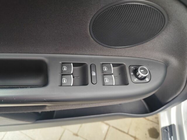 Сірий Фольксваген Golf Plus, об'ємом двигуна 1.4 л та пробігом 193 тис. км за 7200 $, фото 12 на Automoto.ua