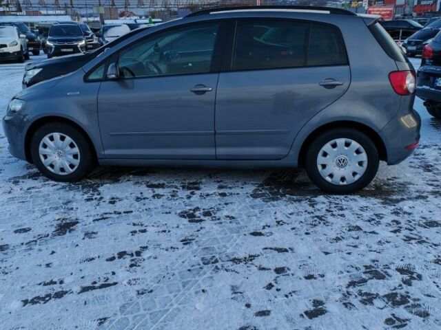 Серый Фольксваген Гольф Плюс, объемом двигателя 1.6 л и пробегом 240 тыс. км за 7950 $, фото 2 на Automoto.ua